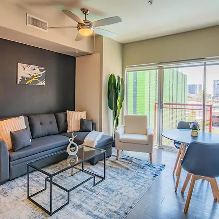 Spacious 1Bd Dt, Parking, Gym, W-D, Roosevelt Row